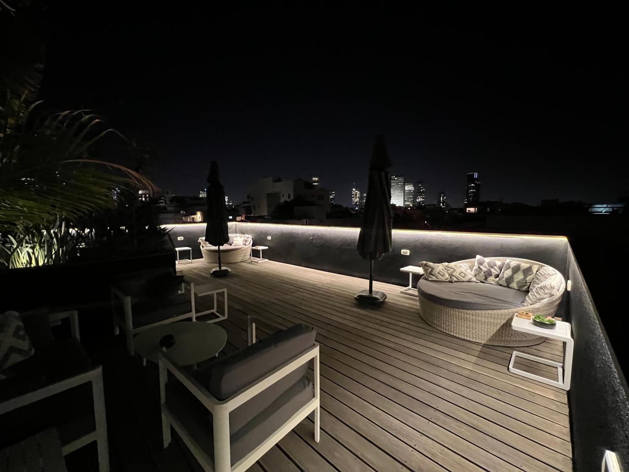 Beer Garden Hotel Tel Aviv Exterior photo