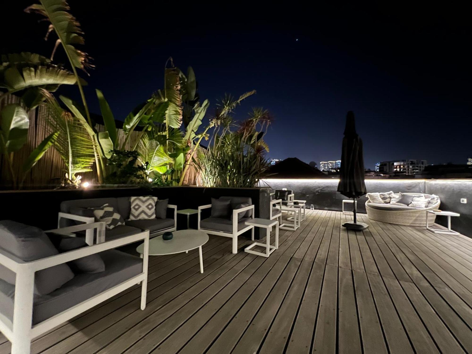 Beer Garden Hotel Tel Aviv Exterior photo