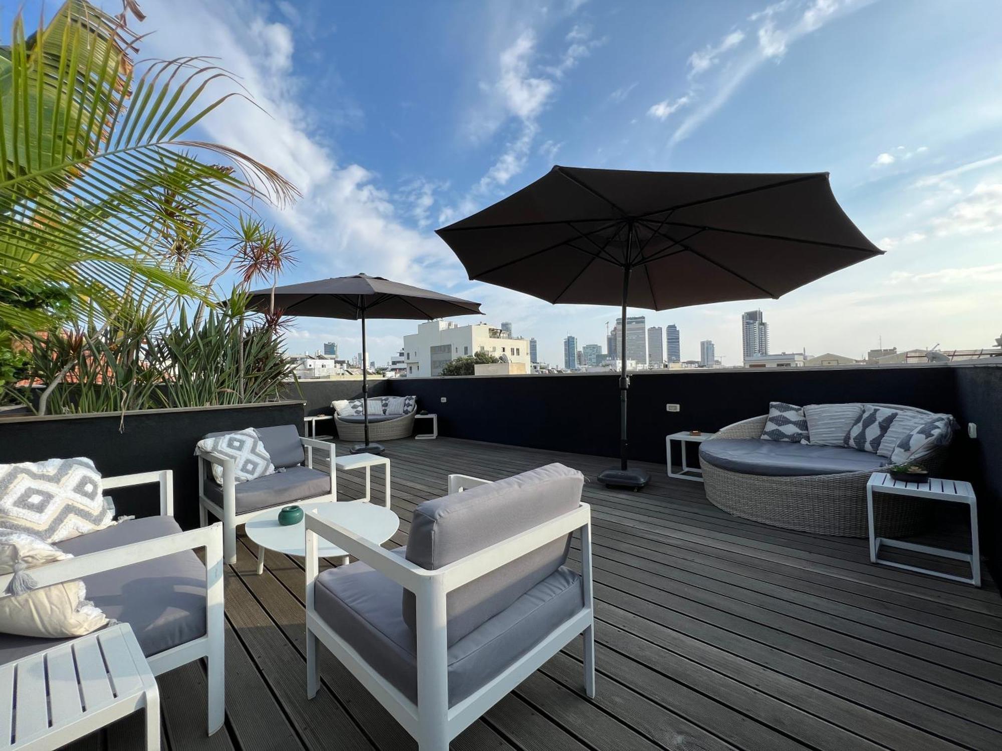 Beer Garden Hotel Tel Aviv Exterior photo